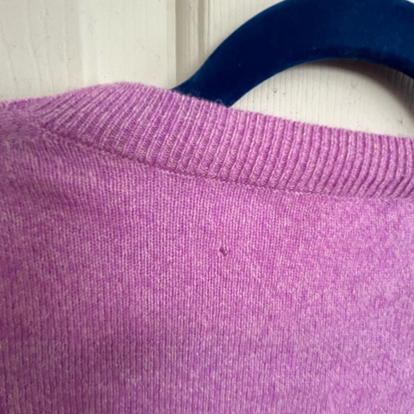 New J Crew SWEATER Violet Pink Cashmere DEFECT SZ Medium - Picture 5 of 6